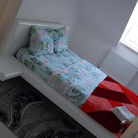 Nilvange Chanel House מראה חיצוני תמונה